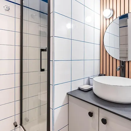 Stylish Studio For 2 Bastille *